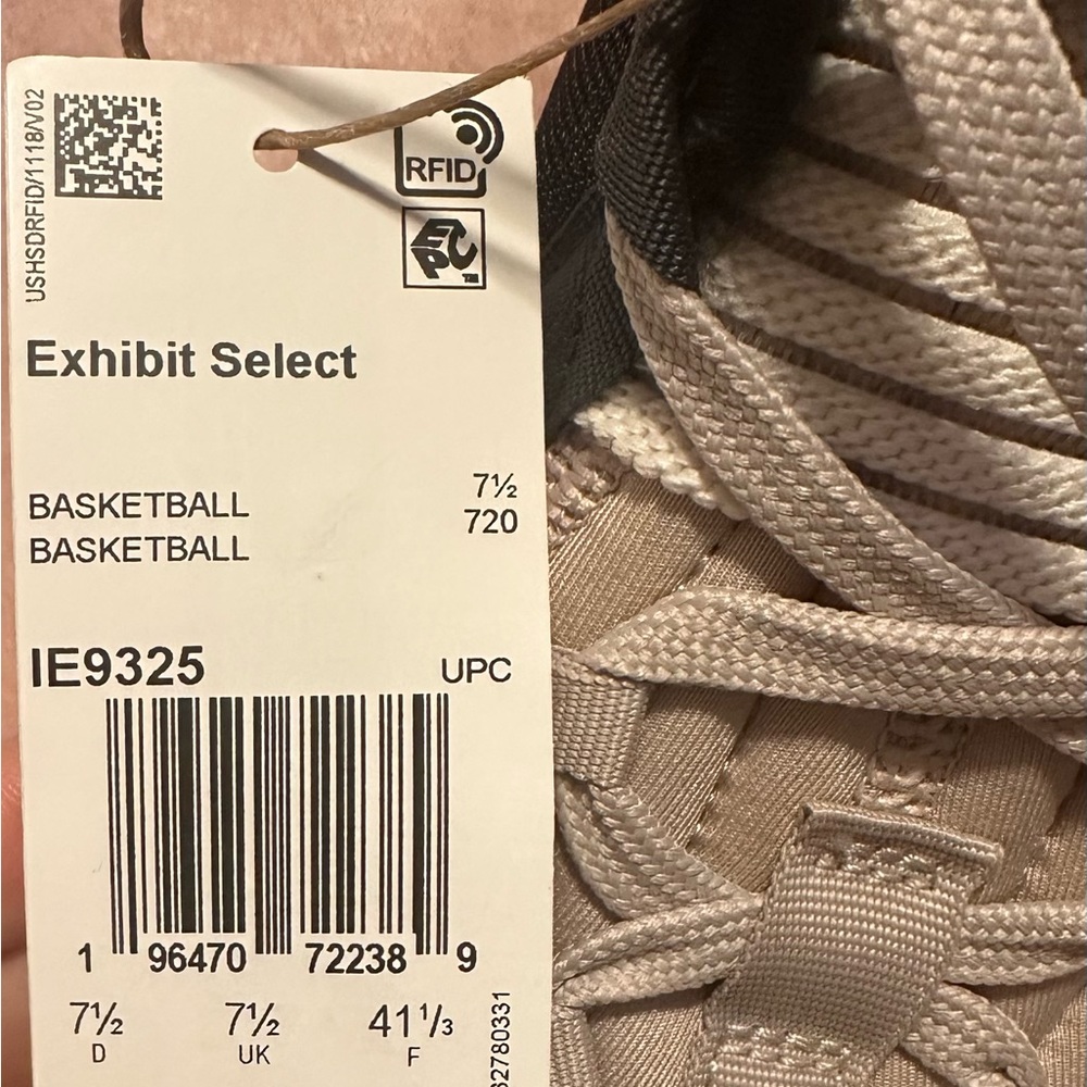 NWT- Adidas Women’s Exhibit Select Basketball Shoes Beige/Off White/Carbon - Picture 5 of 5